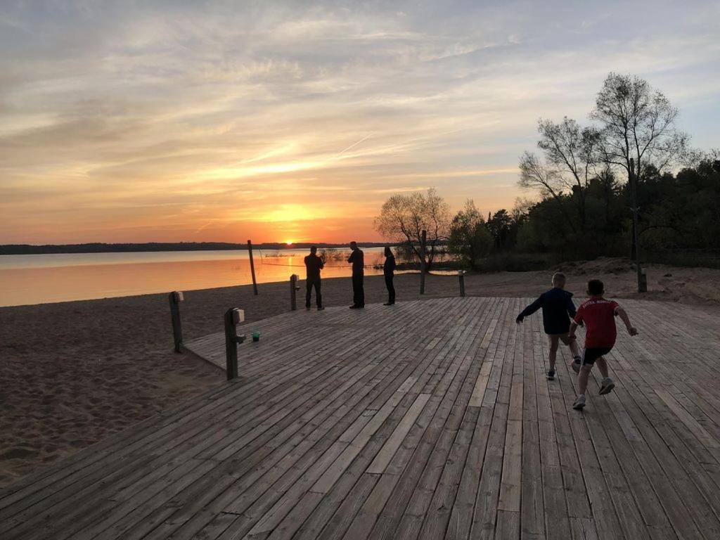 Beautiful Lake View Studio Condo At The Shores Traverse City Exterior foto